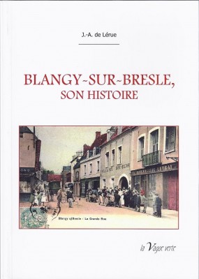 Cet ouvrage complet et concis traite des moeurs et coutumes et des illustrespersonnages illustres de Blangy. Il est agrémenté de reproductions de cartes postales anciennes légendées par Odette Cléré.