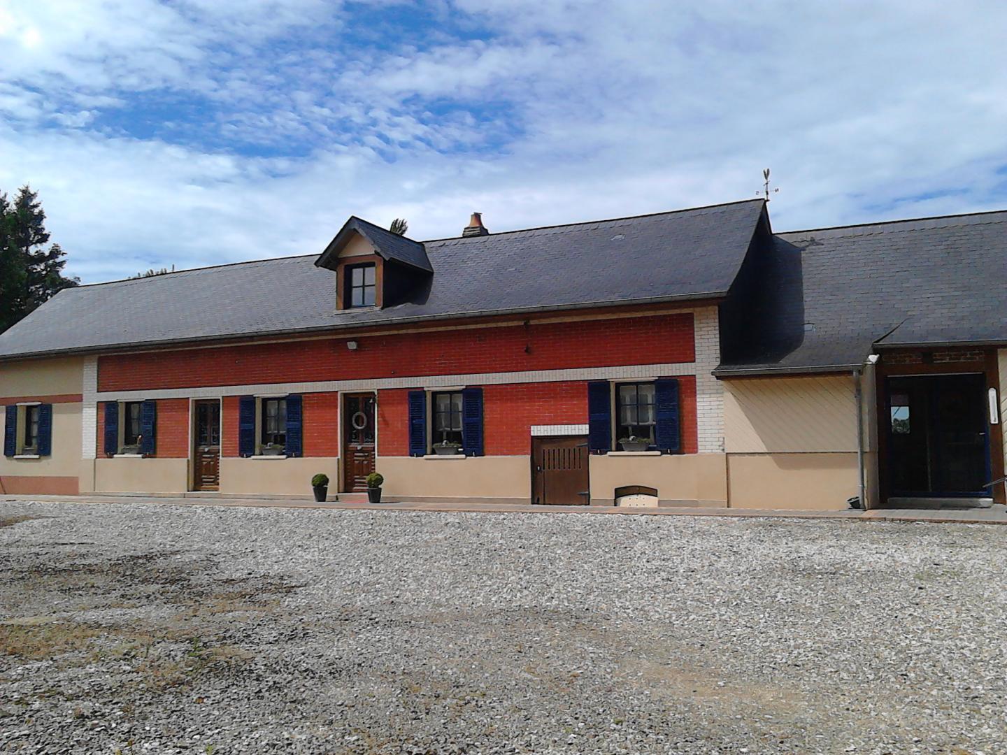 MAIGNEVILLE-FRETTEMEULE-Le-champs-des-oiseaux-proche-de-la-Baie-de-Somme